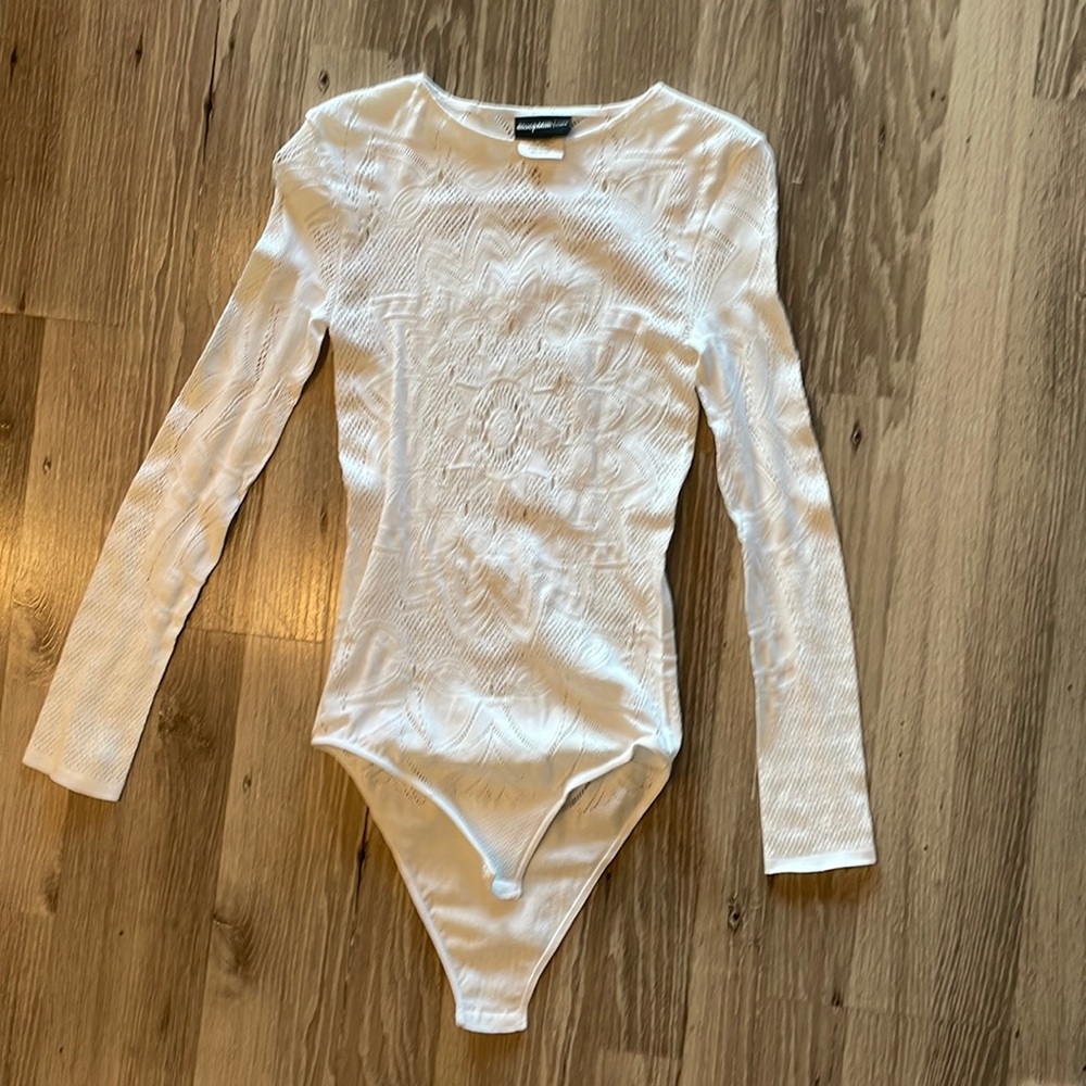 OSFA Blackmilk white snap bodysuit